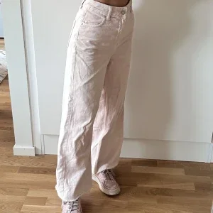 rosa jeans