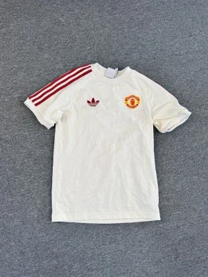 Vit Manchester United t-shirt Adidas