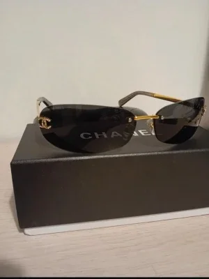 Chanel solglasögon