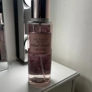 Victoria’s Secret Velvet Petals Crystal Mist