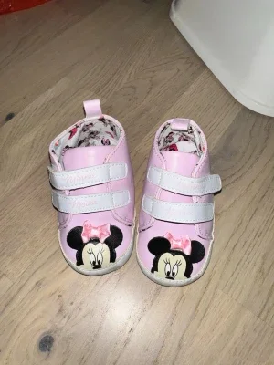 Rosa babyskor med Minnie Mouse LC Waikiki Skor, Rosa, EUR 20