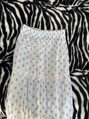 Lång kjol från Gina tricot