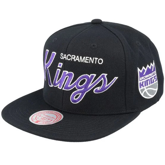 Mitchell & Ness - NBA Schwarz snapback Cap - Sacramento Kings Team Script 2.0 Black Snapback @ Hatstore