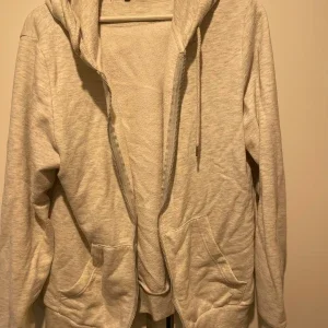Grå zip up hoodie