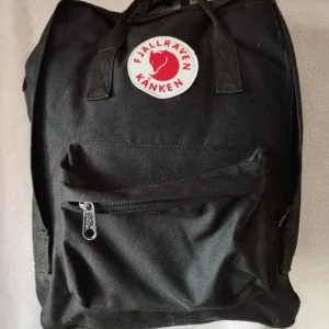 Svart Fjällräven Kånken ryggsäck