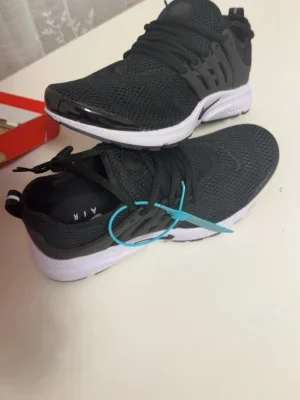 Nike Air Presto svarta sneakers