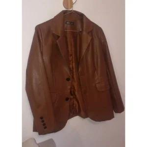Brun blazer i läderimitation