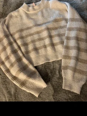 Beige-randig stickad tröja Nelly