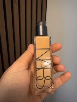 Nars natural radiant longwear foundation