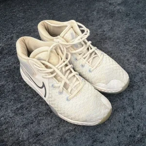 KD Trey 5 VIII