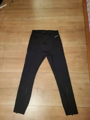 Svarta träningsleggings från Yosemite