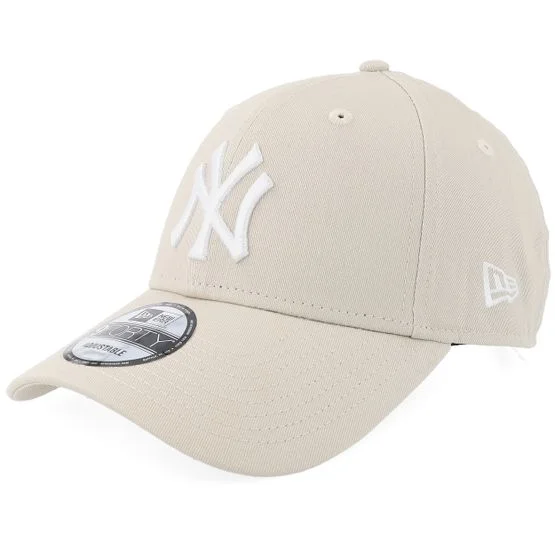 New Era - MLB Beige adjustable Cap - New York Yankees League Essential 9FORTY Stone/White Adjustable @ Hatstore