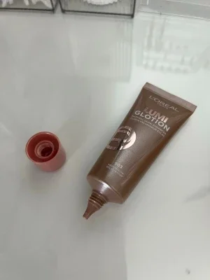 Loreal Paris lumi glotion highlighter 903