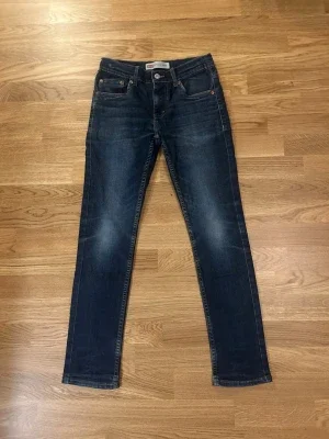 Levis 512 jeans