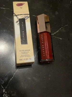Fenty Beauty Gloss Bomb Riri 08