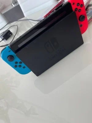 Nintendo Switch med tillbehör
