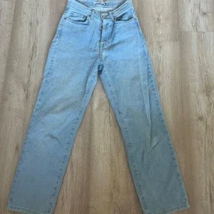 Petite jeans
