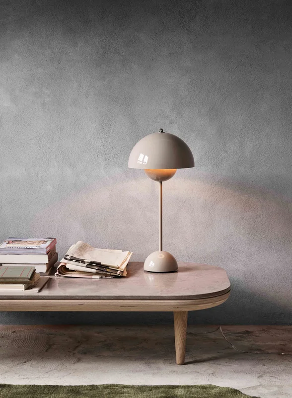 &tradition Flowerpot VP3 bordlampe H50 - gråbeige