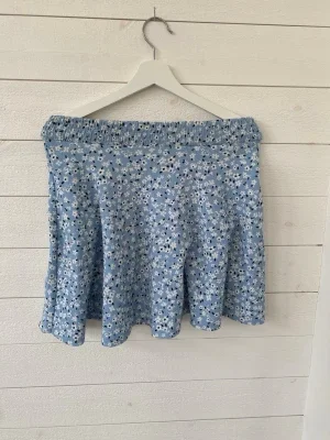 Blommig blå kjol från 157