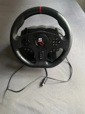 Svart Gaming ratt och pedalset