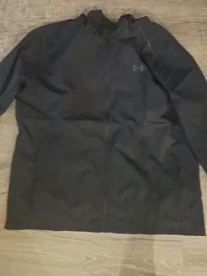 Under armour windbreaker
