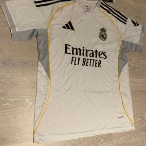 Real Madrid vit 25/26 T-shirt
