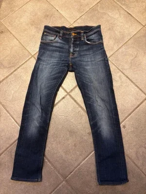 Mörkblå jeans från Nudie Jeans