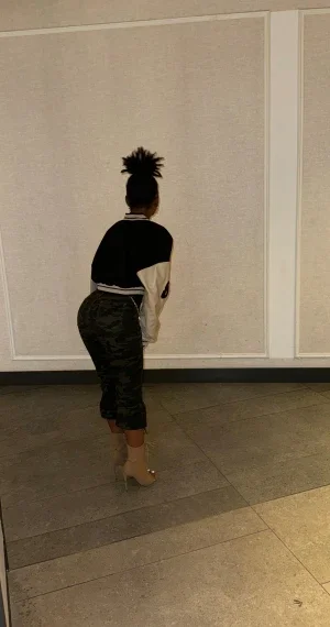 Camouflage bootcut byxor med hög midja