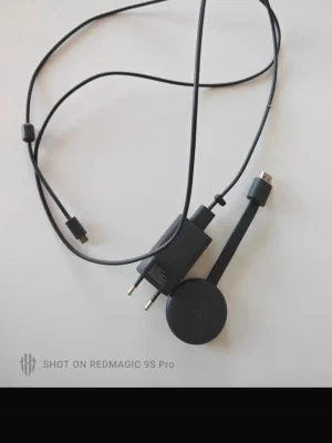 Google Chromecast generation 3 original med strömadapter