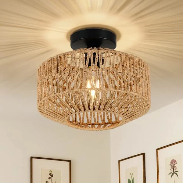 hengende taklampe i rotting, boho taklampe med rottingskjerm, vintage taklampe i bambus, rustikk taklampe i rotting
