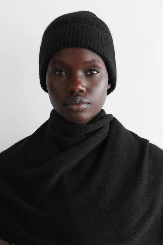 COS Women's Cashmere Beanie Hat in Black