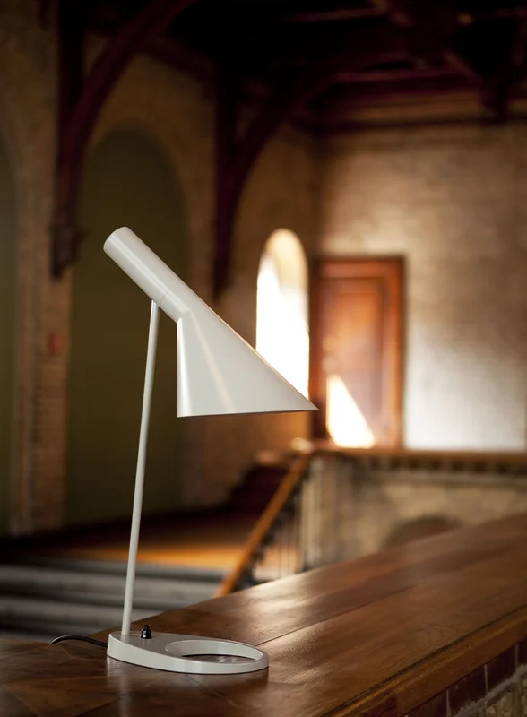 Louis Poulsen AJ bordlampe - hvit