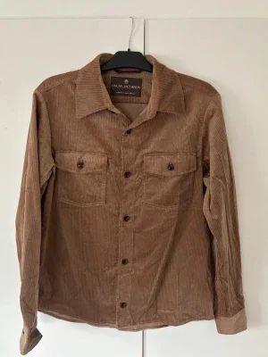 Helt ny Oscar Jacobson overshirt herr M