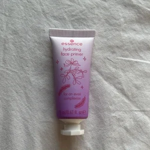 Primer, essence