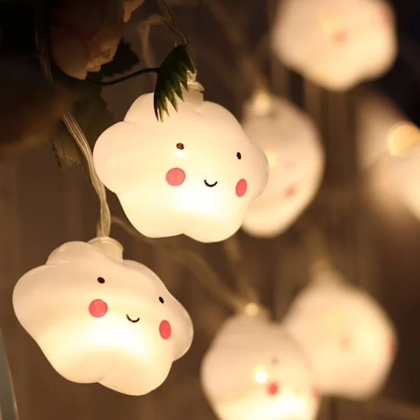 LED Kreativ Hvit Sky Lyslenke med Smilende Skyer for Barn