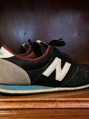 Svarta New Balance sneakers