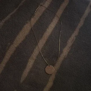Silverhalsband med stjärnteckenberlock