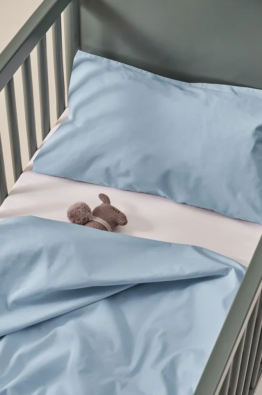 Jotex - Percale Mini Sengesett Sprinkelseng - Økologisk Tåkeblå - ZACK - Kjøp Sengesett til barn hos Jotex