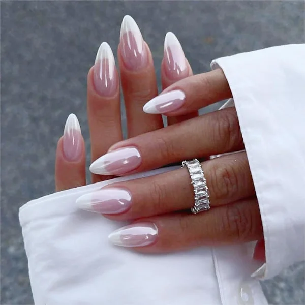24 st French Tip Press-on Naglar Medium Almond Falska Naglar Press-on med Design Krom Falska Naglar Långa Glansiga Full Cover Limma på Naglar Söta 
