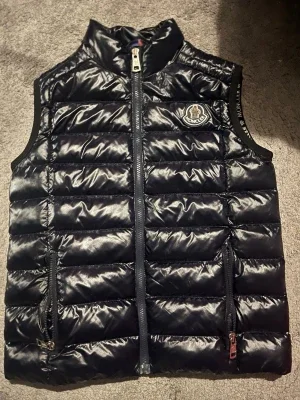 Moncler väst
