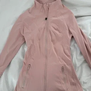 Rosa lululemon define jacket