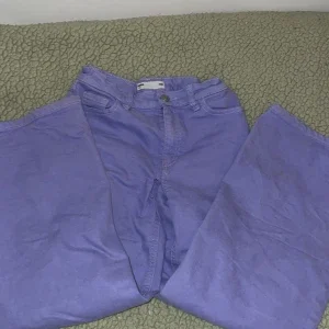 Lila jeans