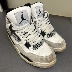 Jordan 4 Military Black