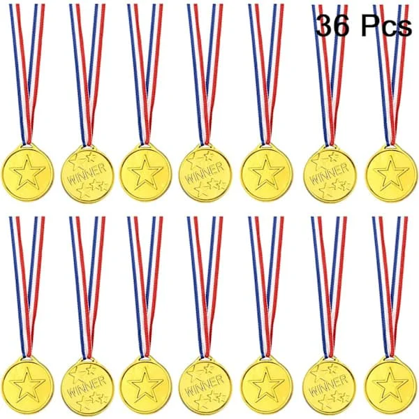 36 gullfargede plastvinnermedaljer, medaljer for festdekorasjoner og sportspriser Gull