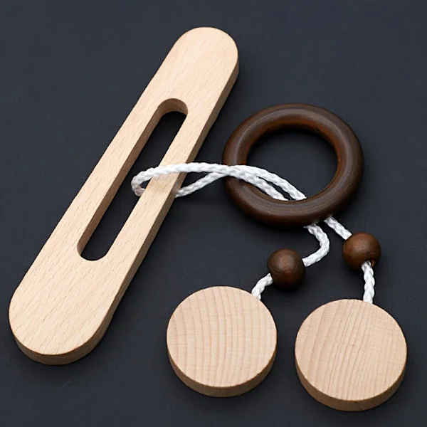 Wooden Ring Puzzle - Intelligence Challenge for Teenagers 1pc