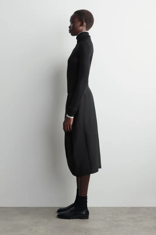 COS Pleated Wool Midi Tulip Skirt in Black - Women