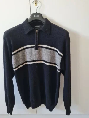 Stickad ulltröja med dragkedja från KappAhl strl S