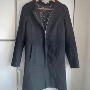 Mörkgrå ullkappa från Filippa K