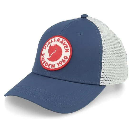 Fjällräven - Blå trucker Keps - 1960 Logo Långtradarkeps Indigo Blue Trucker @ Hatstore
