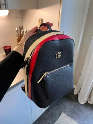 Tommy Hilfiger ryggsäck i skinn